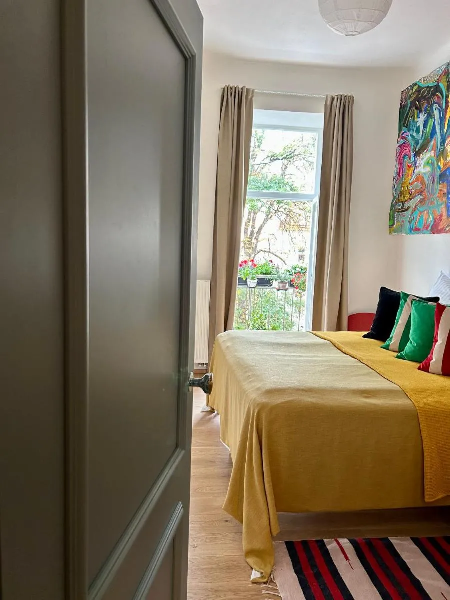 Image 3 of Green balcony & king size bed