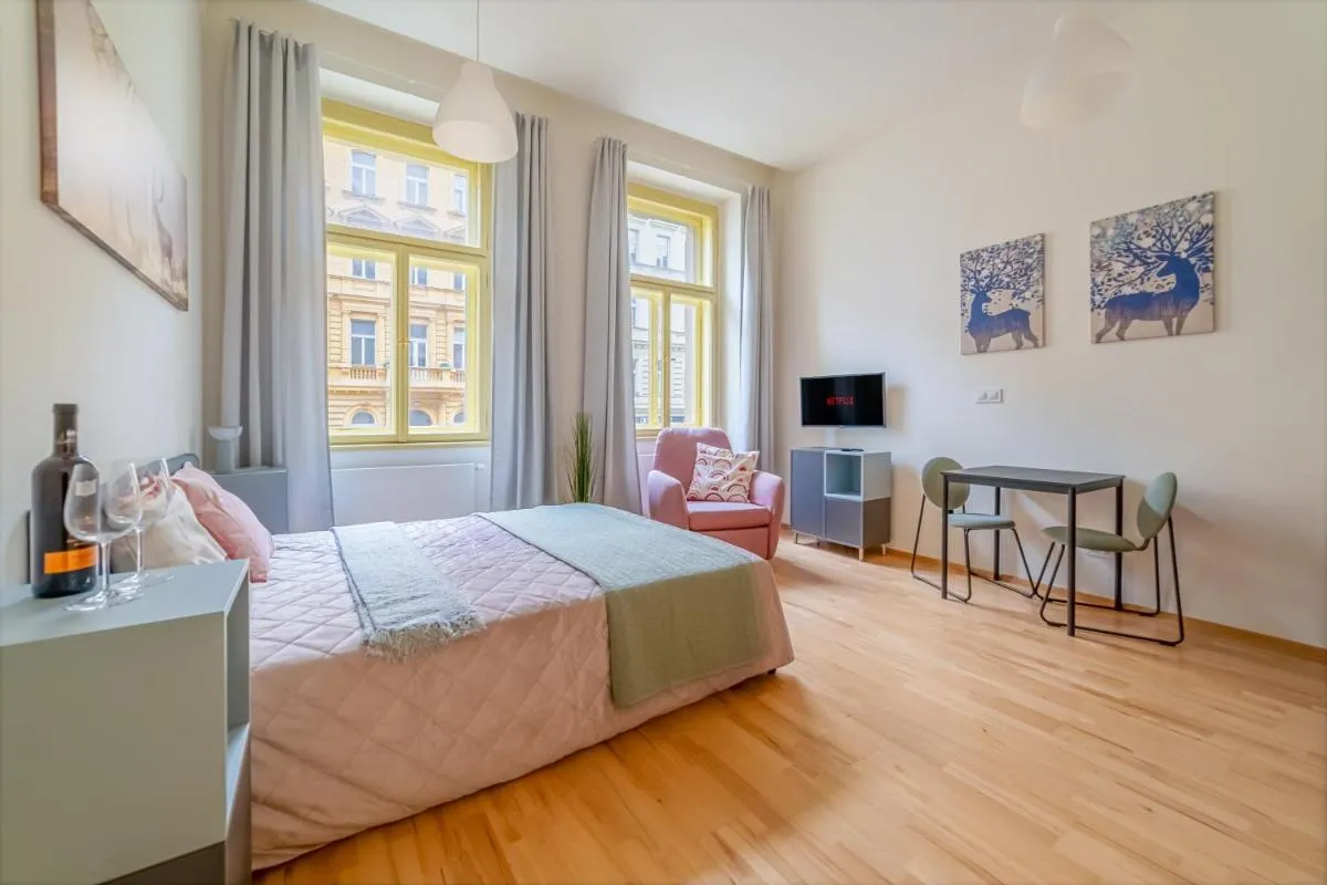 Image 6 of Historic City Center Deer Suite by Rentez