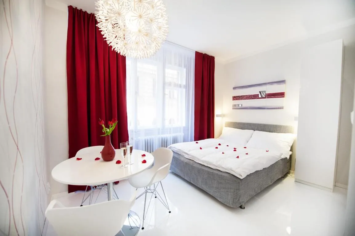 Image of Honeymoon Ruterra studio