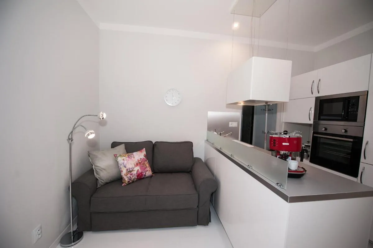 Image 6 of Honeymoon Ruterra studio