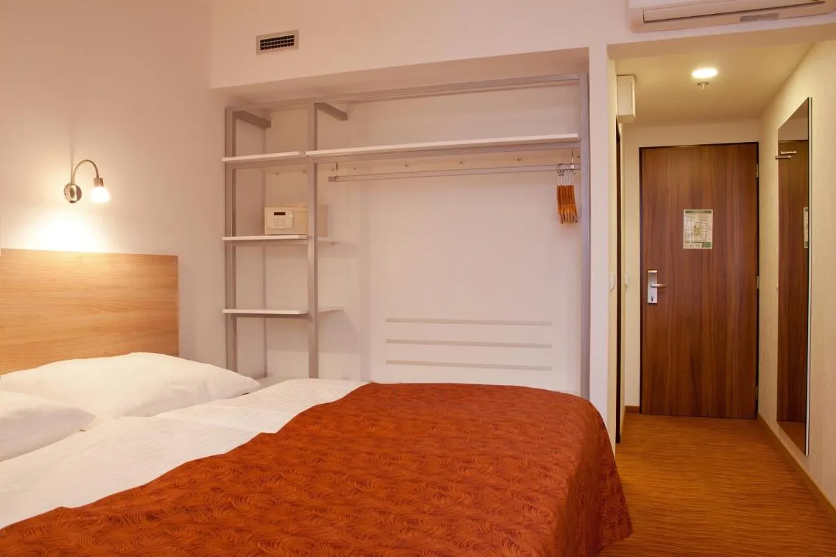 Image 1 of Hotel Ambiance