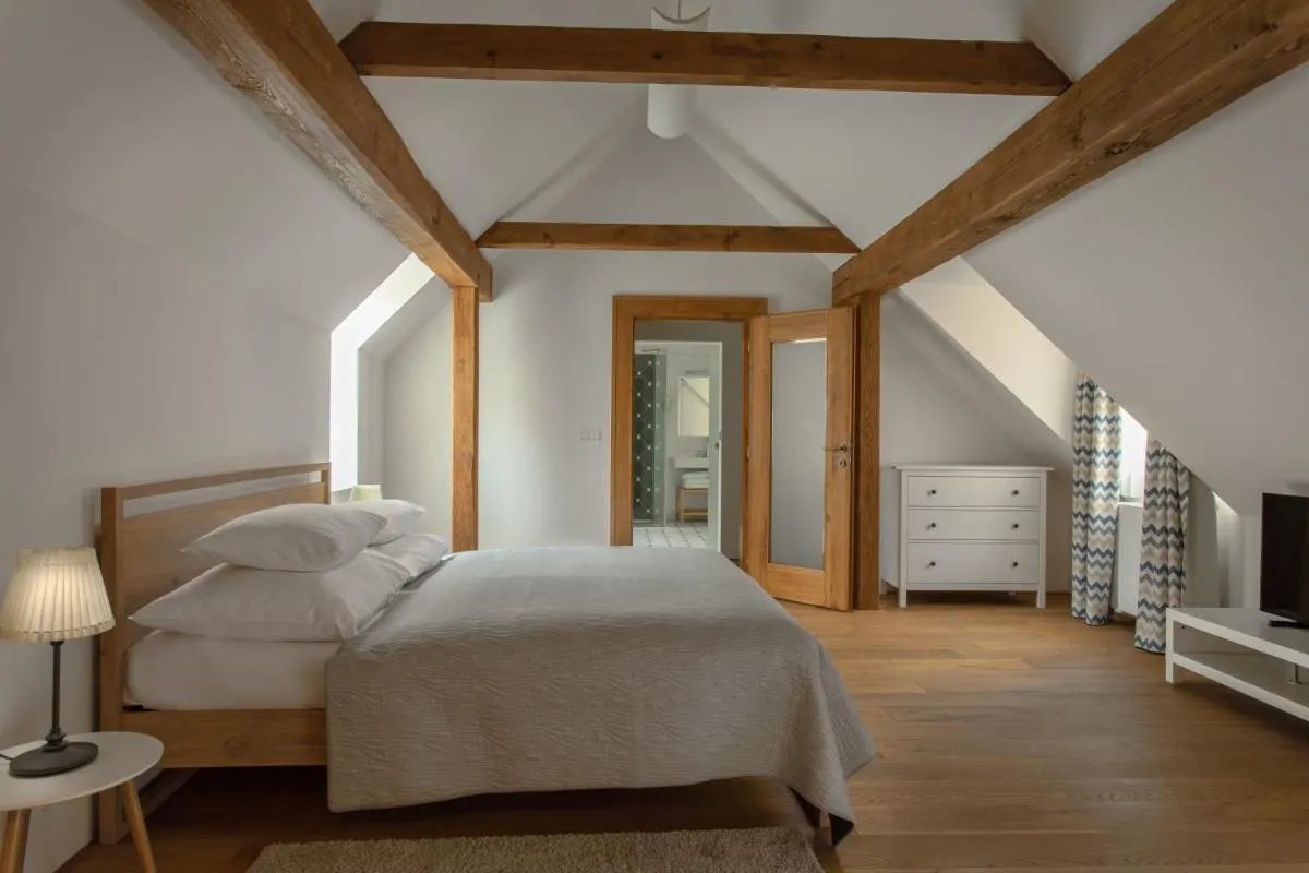 Image 1 of Hotel At the White Lily