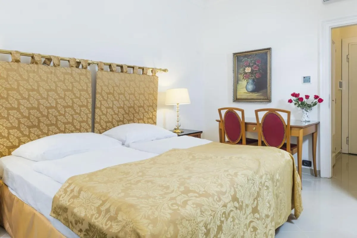Image 1 of Hotel Bologna