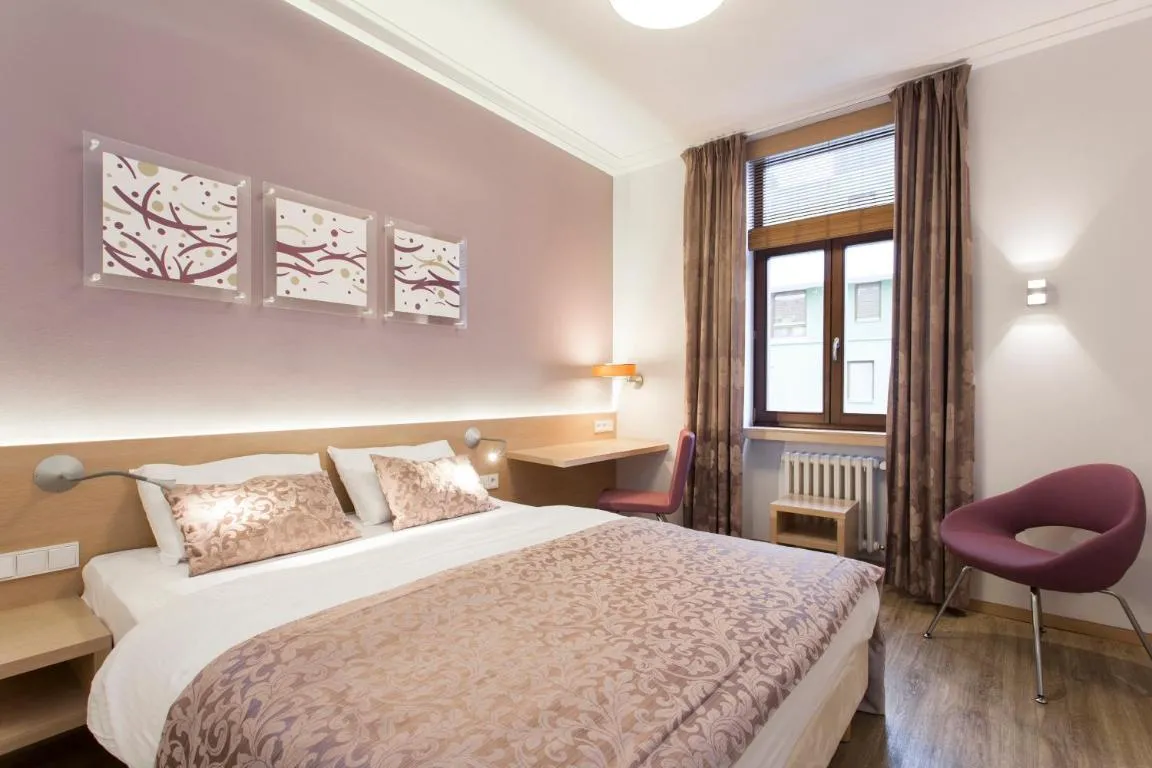 Image of Hotel Carol