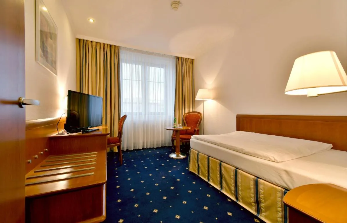 Image of Hotel Coronet
