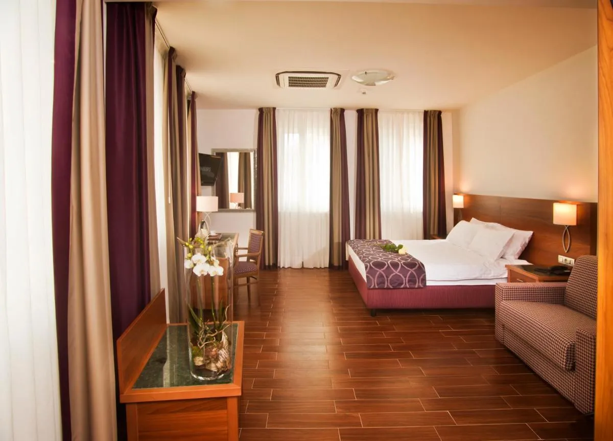 Image 1 of Hotel Galileo