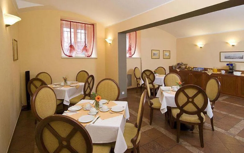 Image 2 of Hotel Raffaello Prague