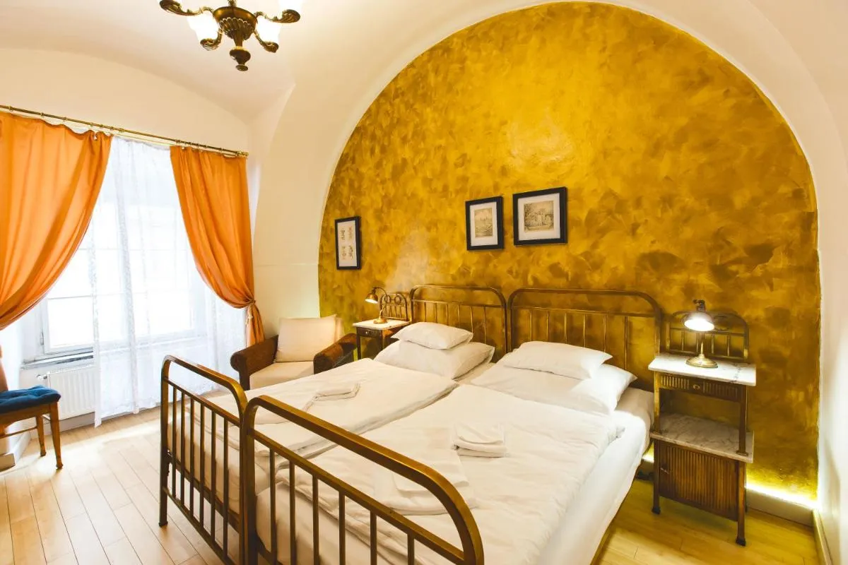 Image 1 of Hotel U Zlateho jelena