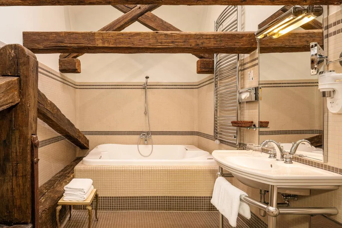 Image 2 of Iron Gate Hotel & Suites Prague by BHG
