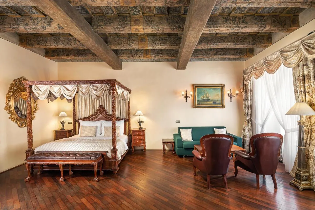Image 1 of Iron Gate Hotel & Suites Prague by BHG