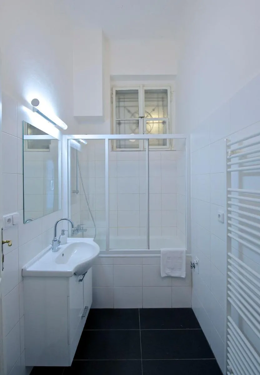 Image 3 of Kafka’s Head Apartment
