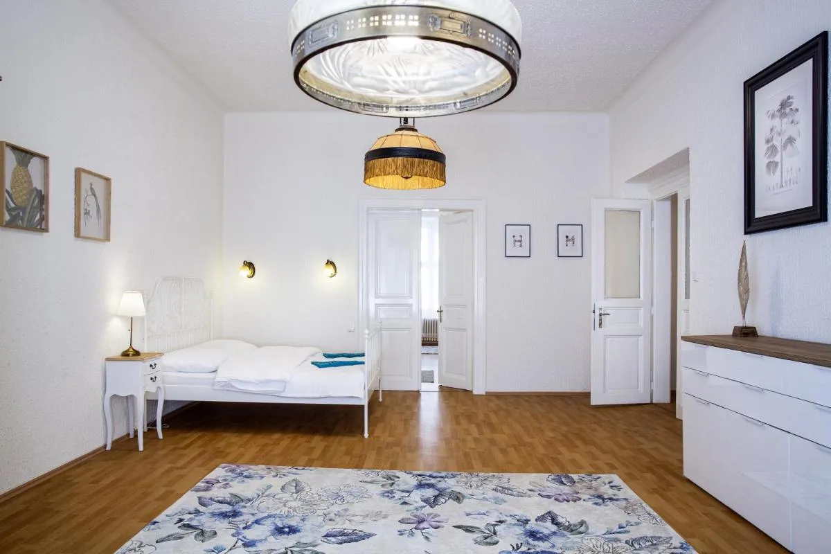 Image 1 of Large 3 BDR APT in the heart of Prague