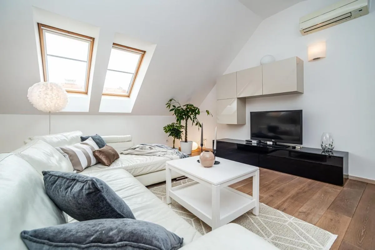 Image 1 of Large and stylish apartment in Prague
