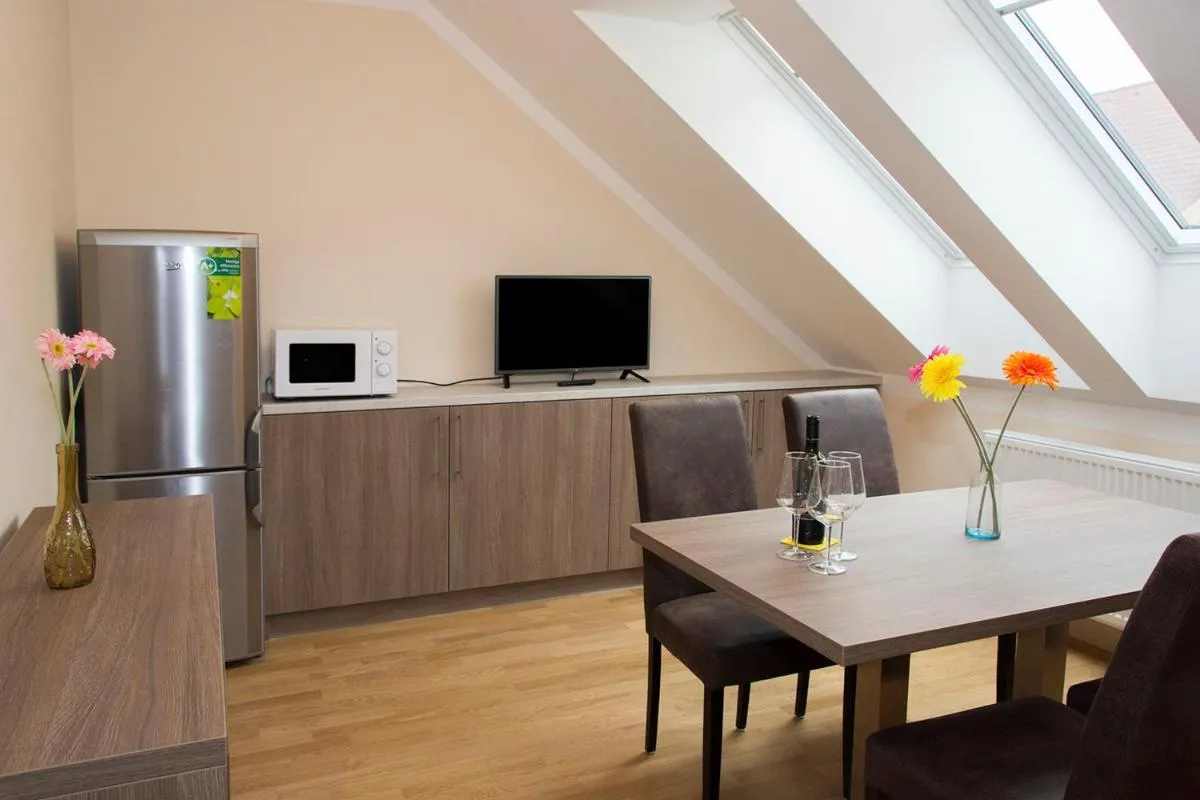 Image 4 of Limes Apartments