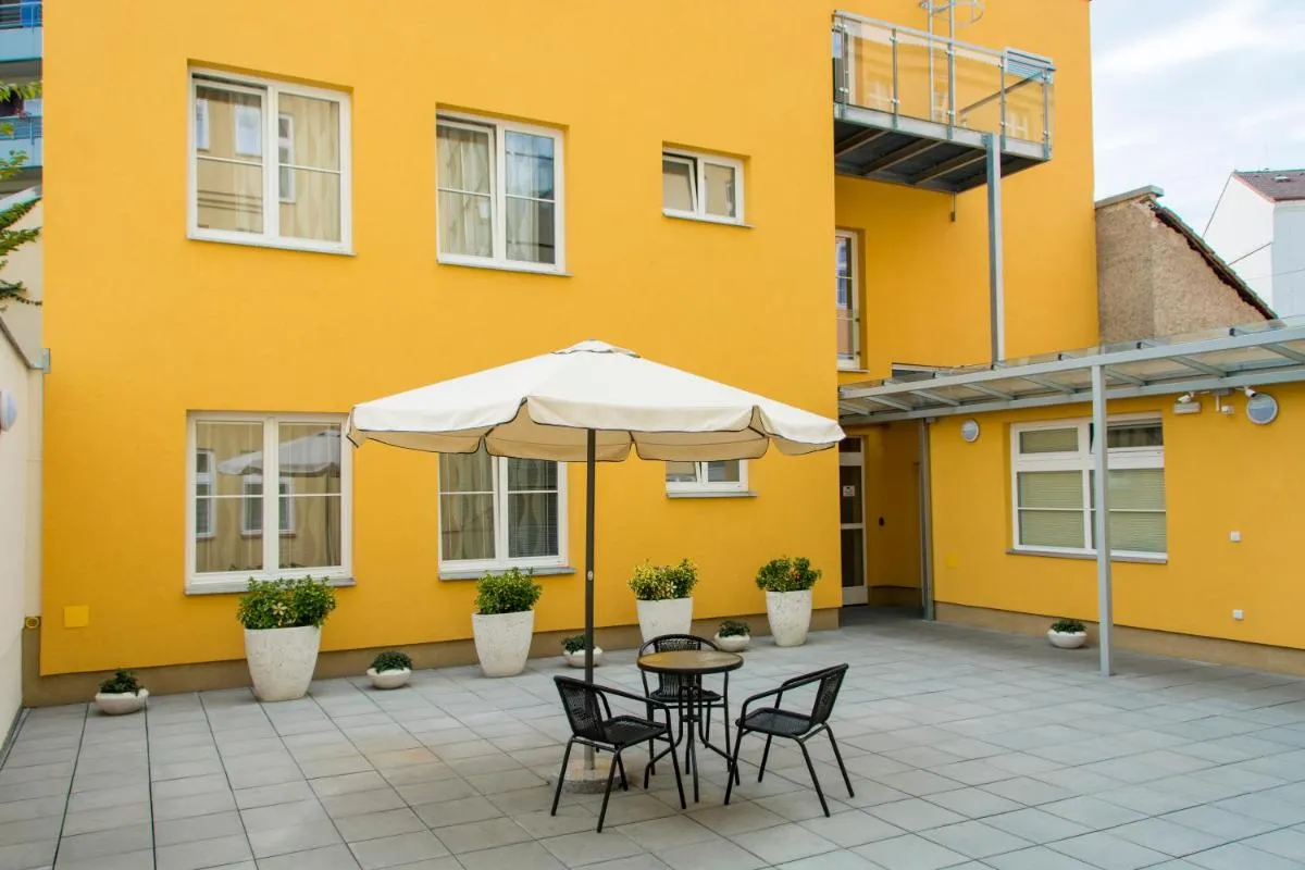 Image 5 of Limes Apartments