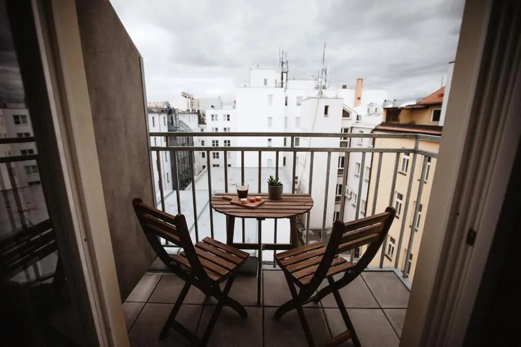 Image 5 of Loft apartment with balcony in centre