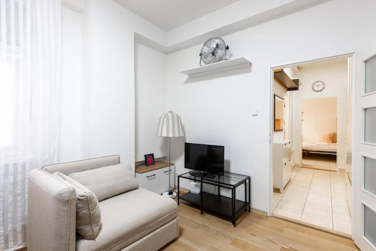 Image 4 of Lotus Apartment