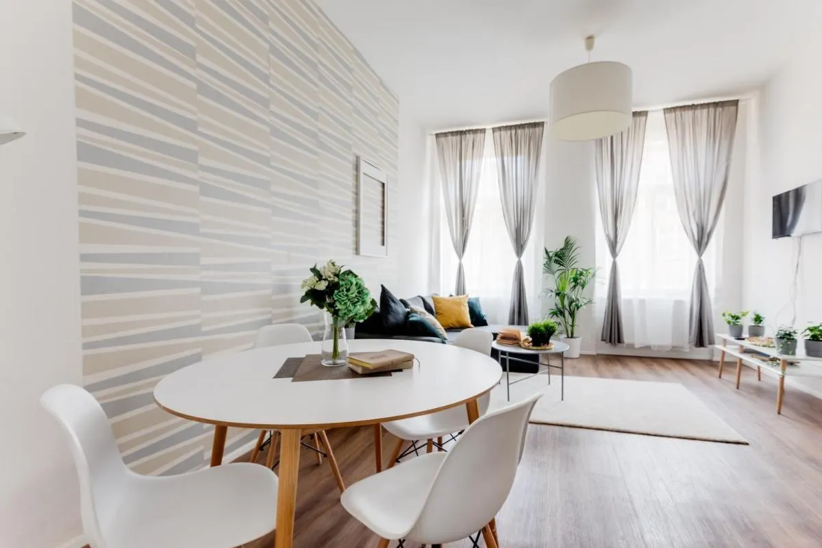 Image 4 of Lovely 2bds apt in the center – stp7