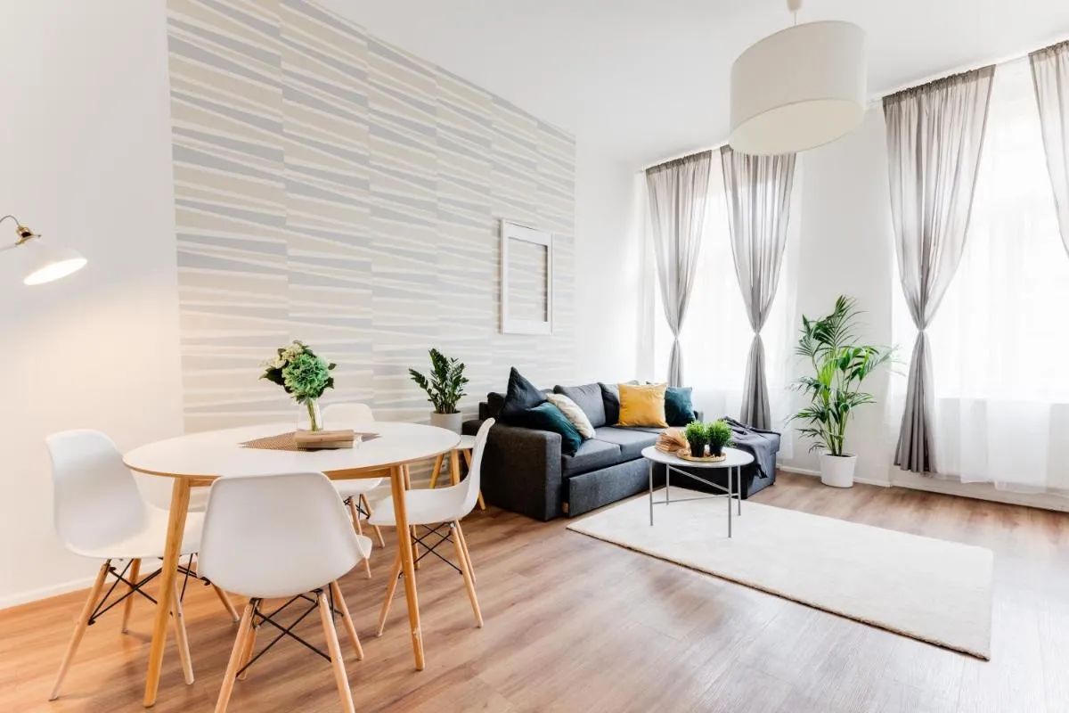Image 3 of Lovely 2bds apt in the center – stp7