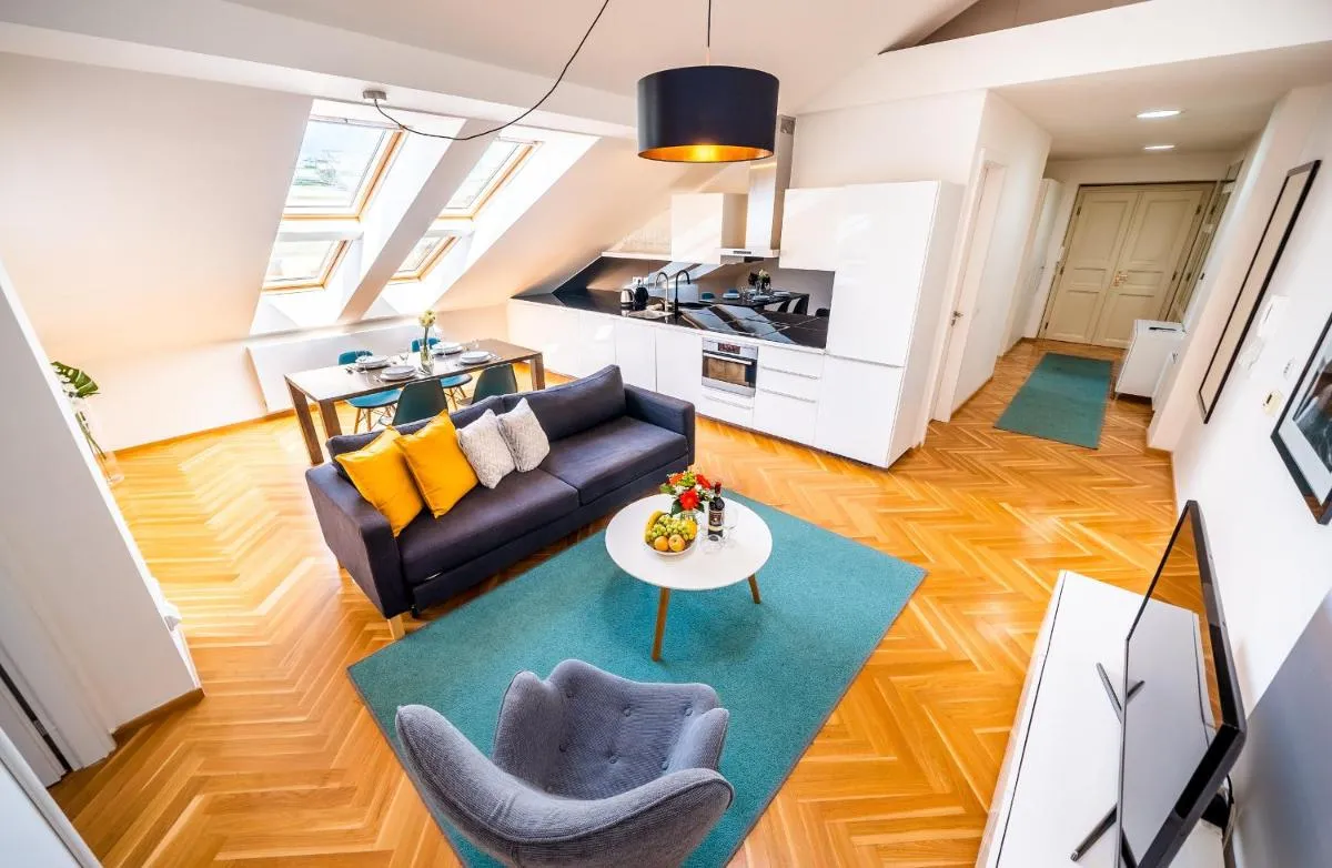 Image 3 of Luxurious Woodrow Wilson apt in Prague centre
