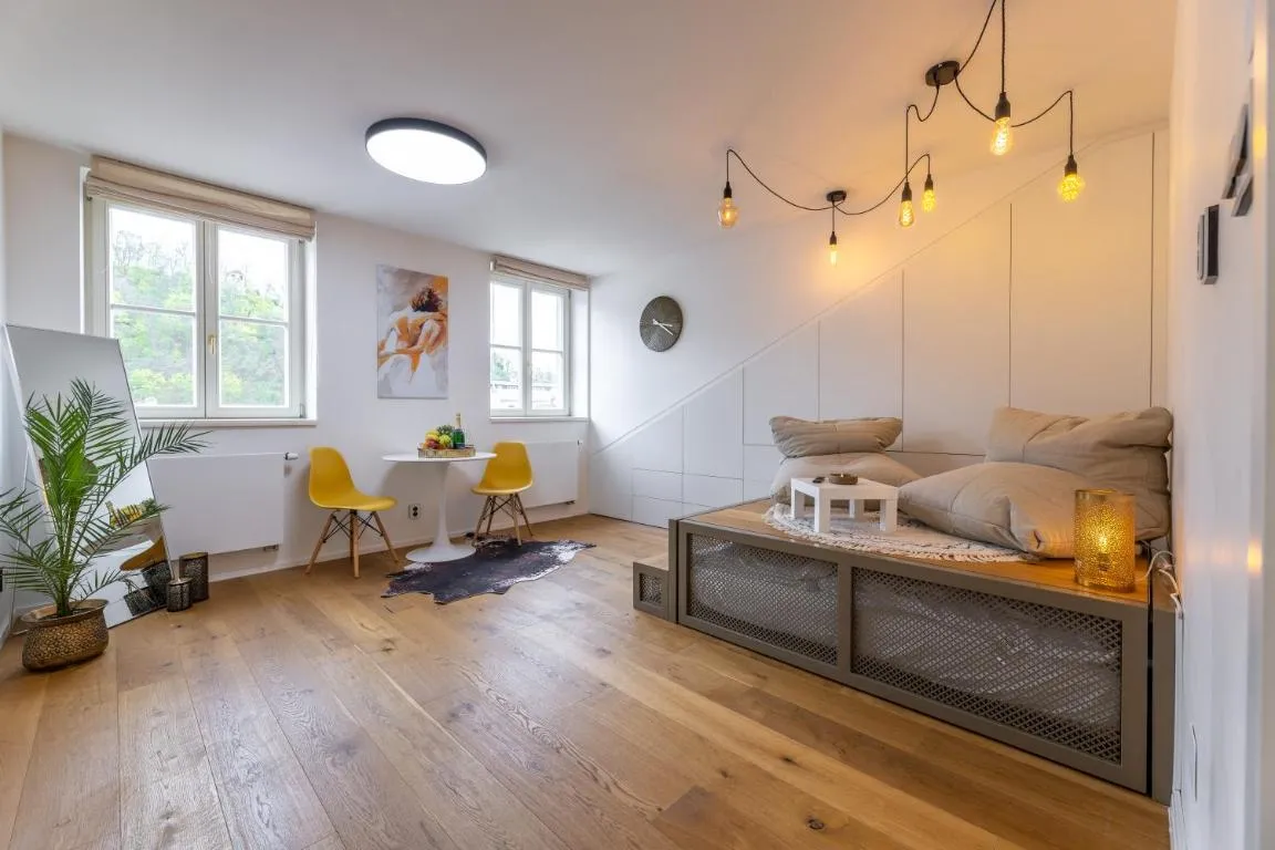 Image of Luxurious, charming studio perfect for couples
