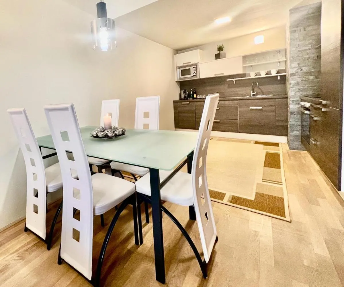 Image 6 of Luxury Apartment in Prague and FREE Parking