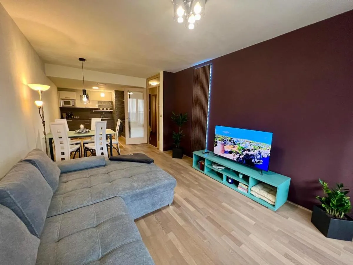 Image 3 of Luxury Apartment in Prague and FREE Parking