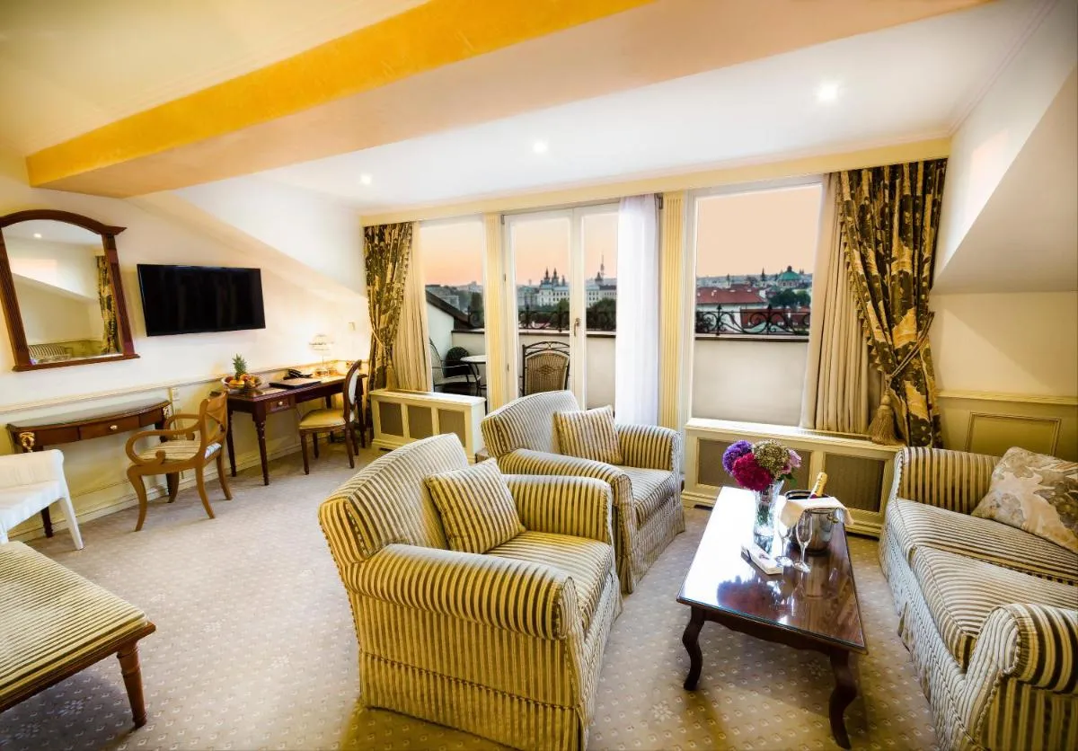 Image 4 of Luxury Family Hotel Royal Palace