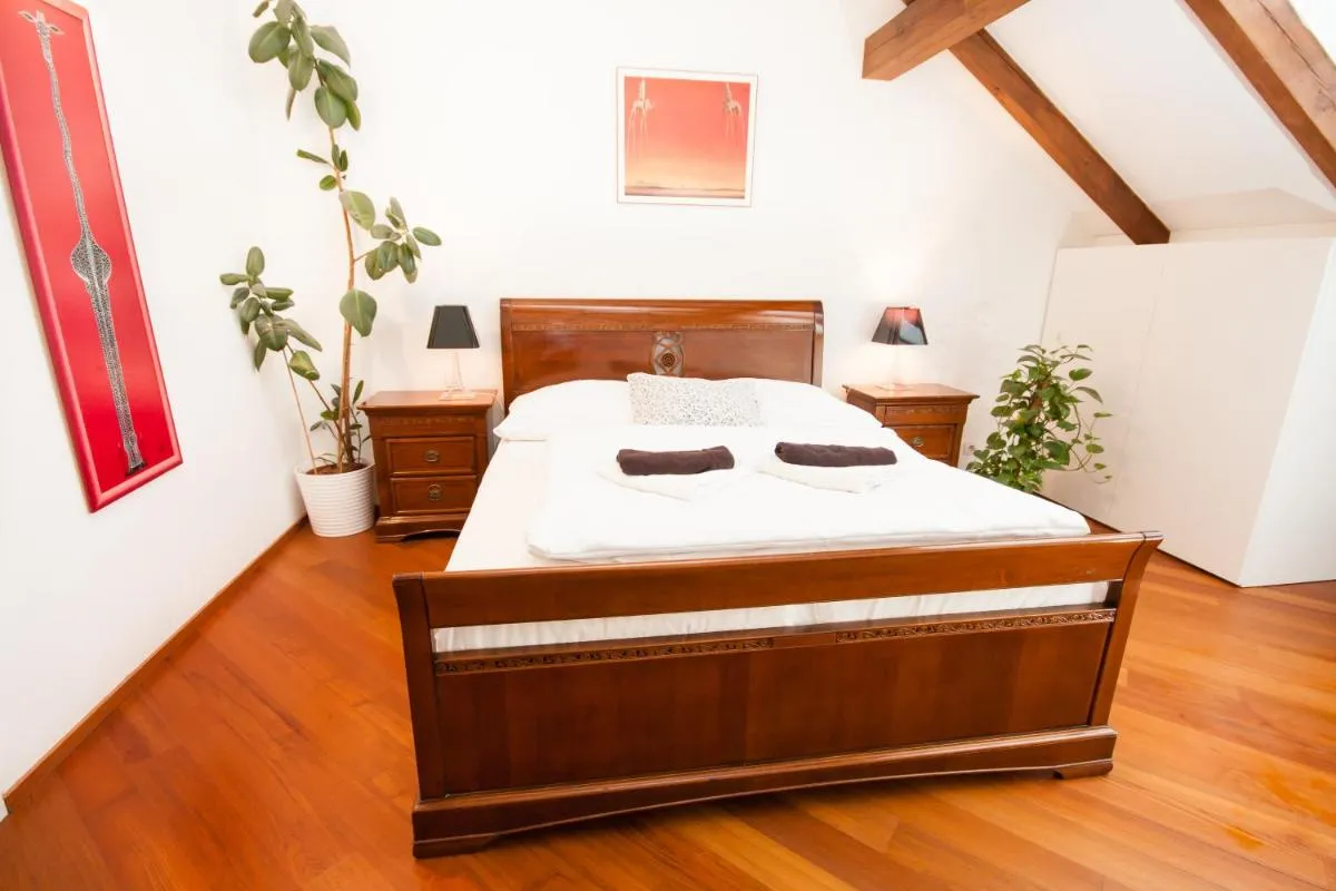 Image 6 of Luxury Loft