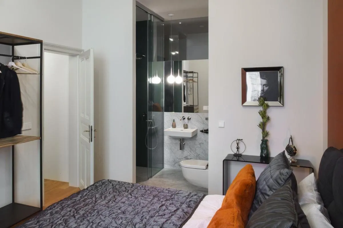 Image 2 of MN6 Luxury Suites by Adrez