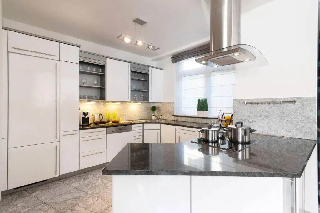 Image 3 of Miami Lovely romantic Garden apartment with whirlpool