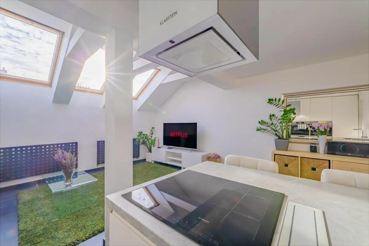 Image 3 of ModaLoft Duplex by Rentez