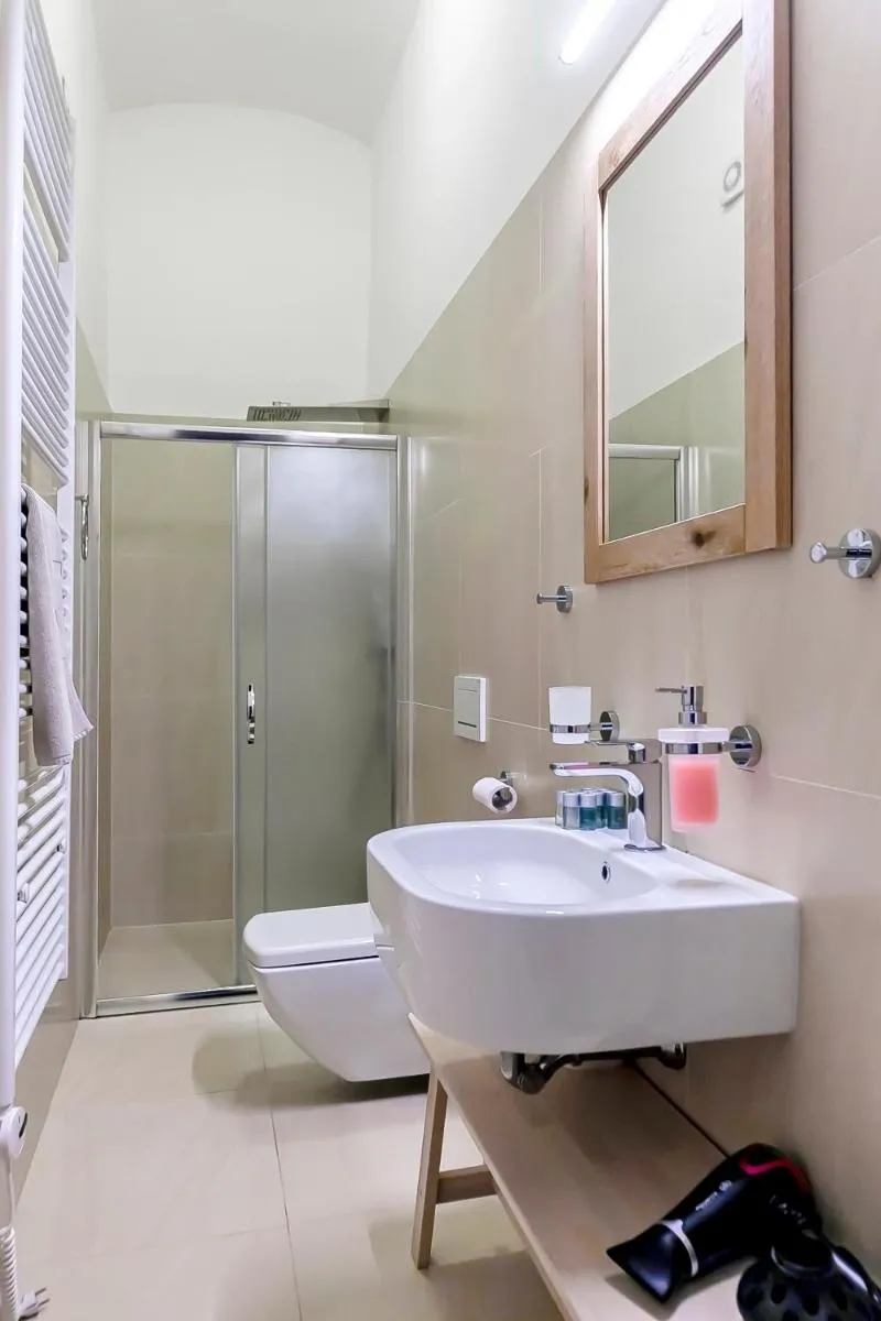 Image 4 of Modern apartment 10 minutes from Old Town!
