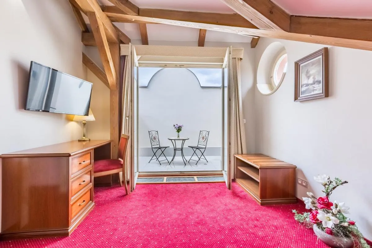 Image 4 of Myo Hotel Caruso