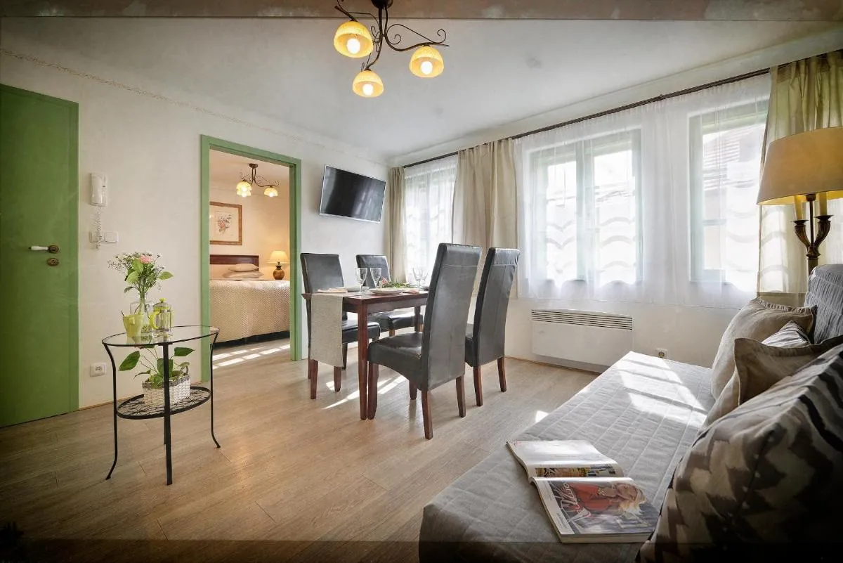 Image 6 of Nobles Apartments