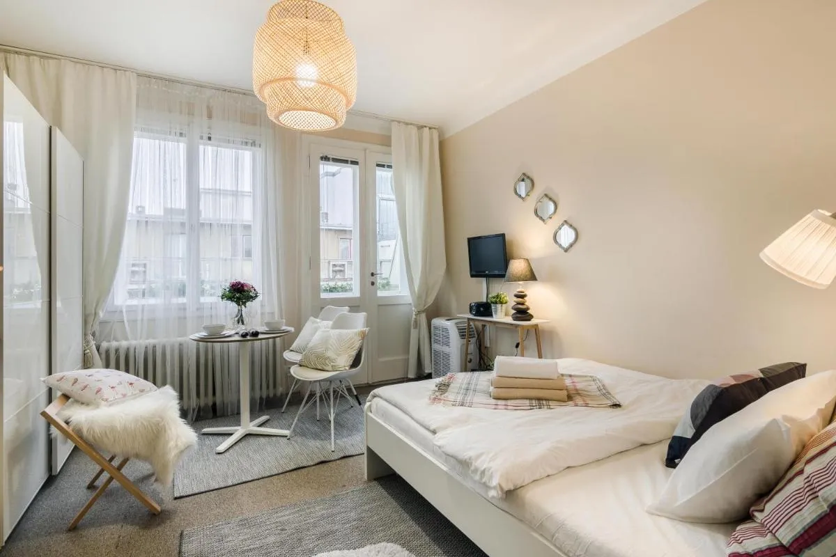 Image 1 of Old Town Studio Apartment