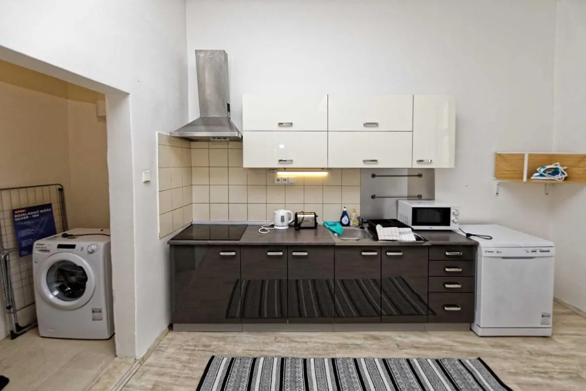 Image 3 of Peter’s Tower Apartments