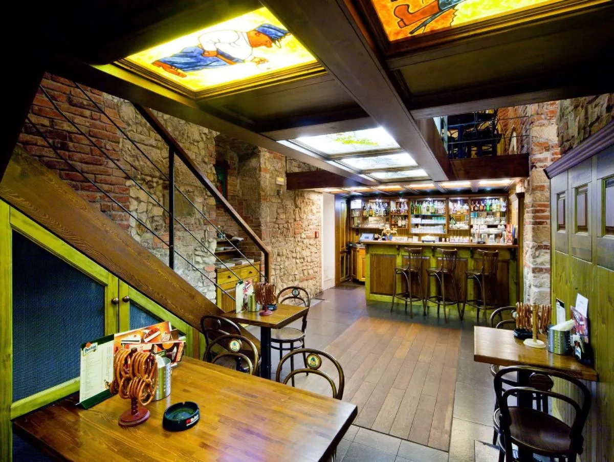Image 3 of Prague Inn