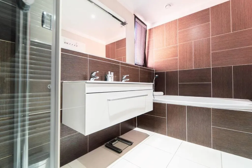 Image 2 of Prague Marina River View Apartment Close To City Centre FREE PARKING
