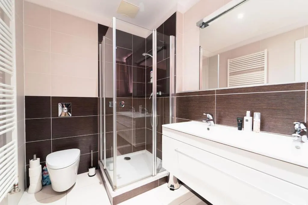 Image 6 of Prague Marina River View Apartment Close To City Centre FREE PARKING