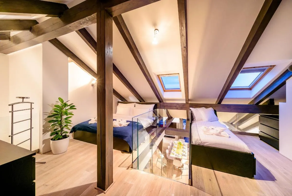 Image 1 of President APT by Prague Castle, VIEWS