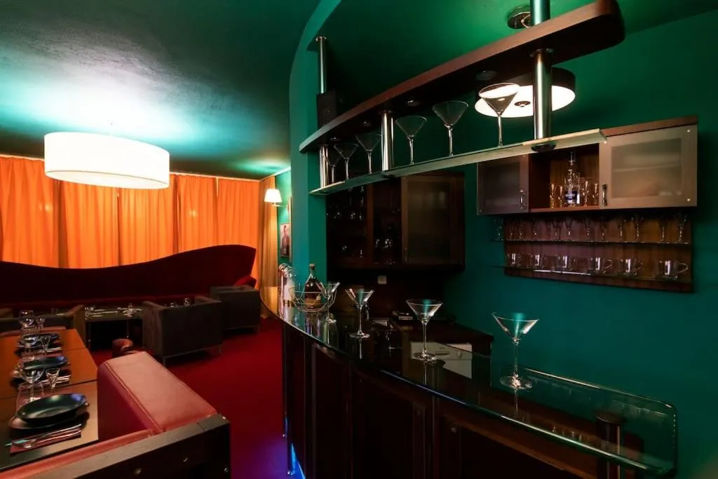 Image 6 of Private Hostel Casino Royal