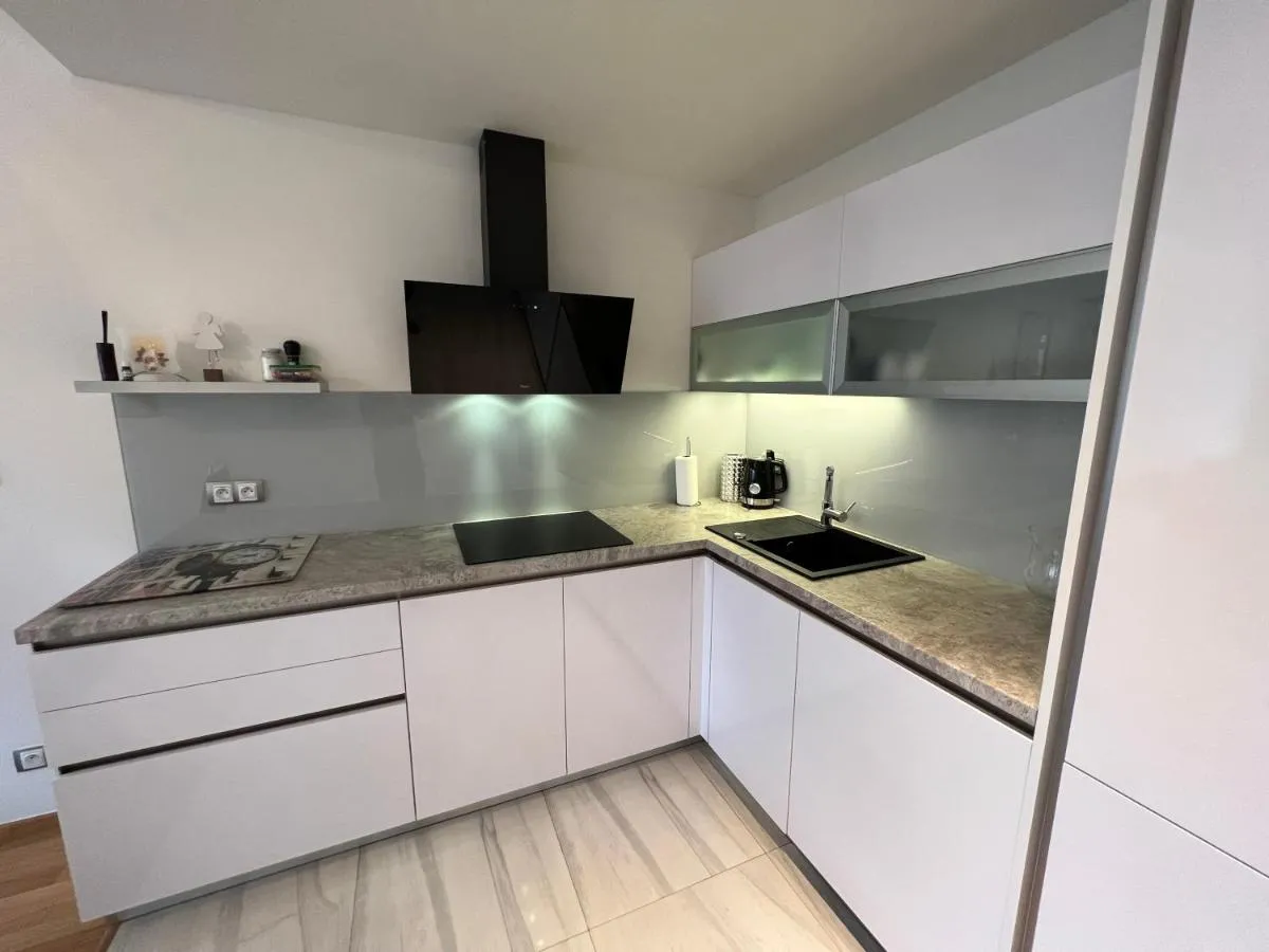 Image 3 of Quiet apartment in the centre