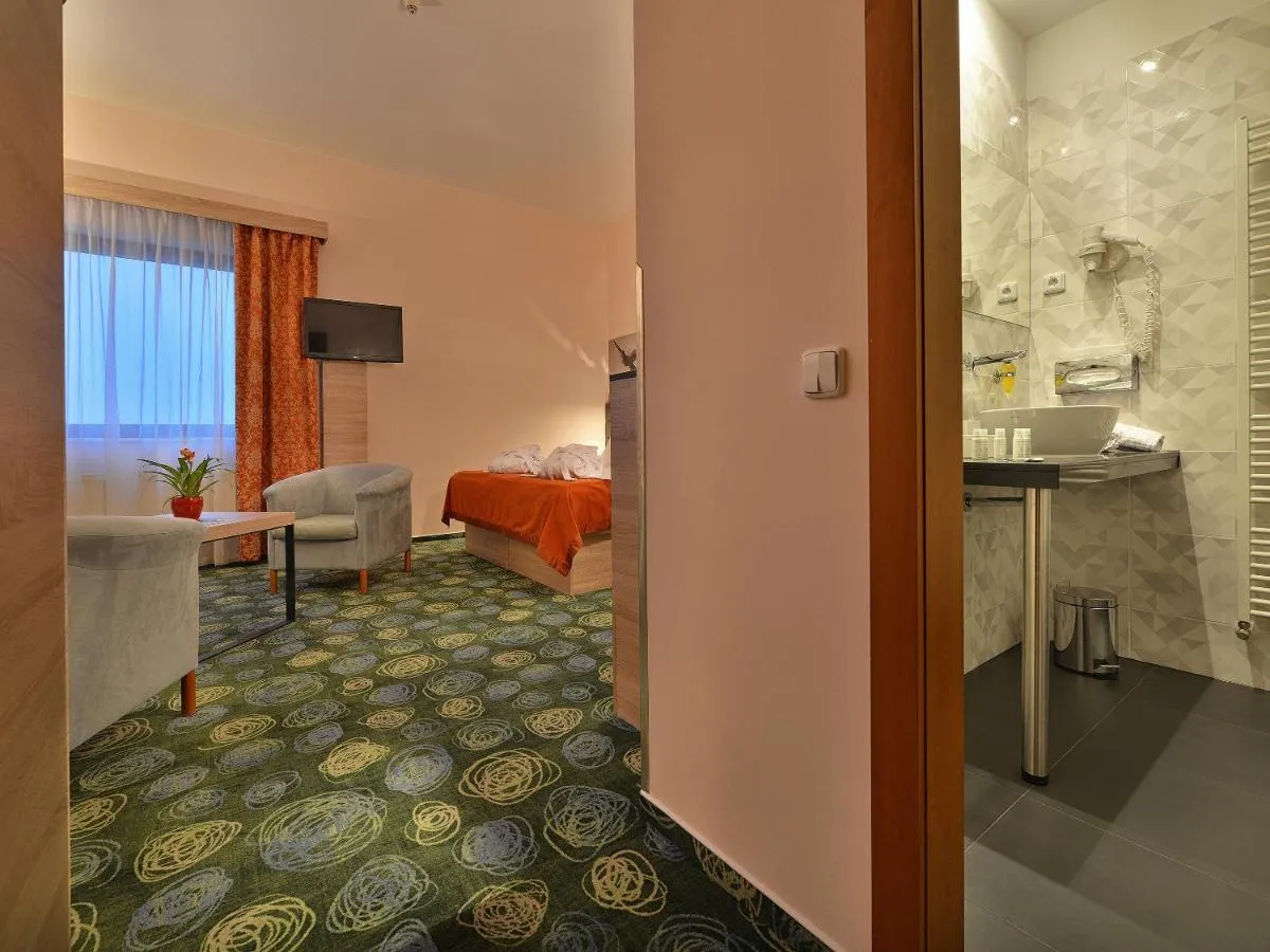 Image 2 of Ramada Airport Hotel Prague
