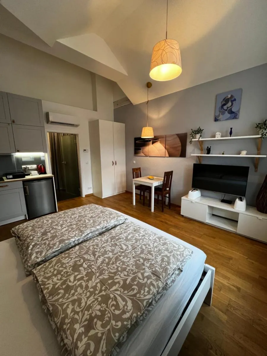 Image 3 of Riverside apartment