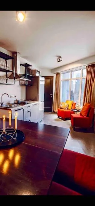 Image 5 of Romantic 4BD – Rooftop – Whirlpool