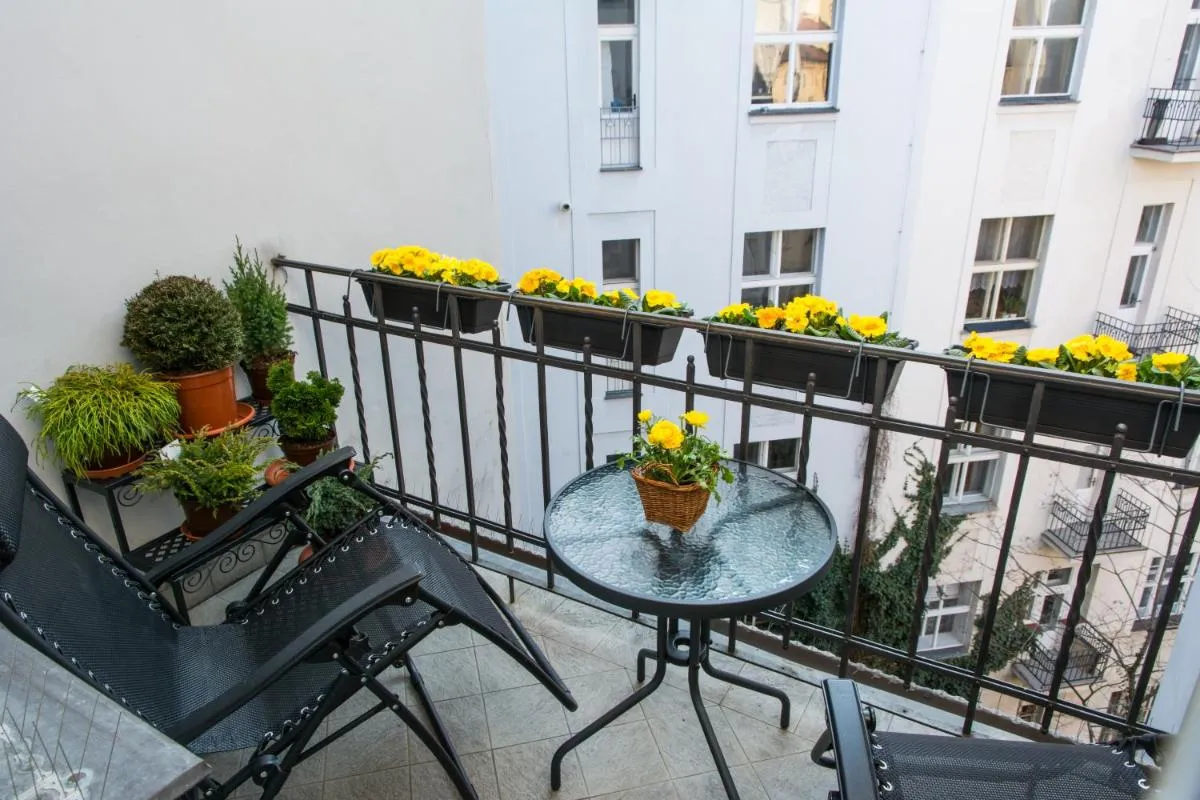 Image 5 of Romantic Balcony Apartment in Old Town