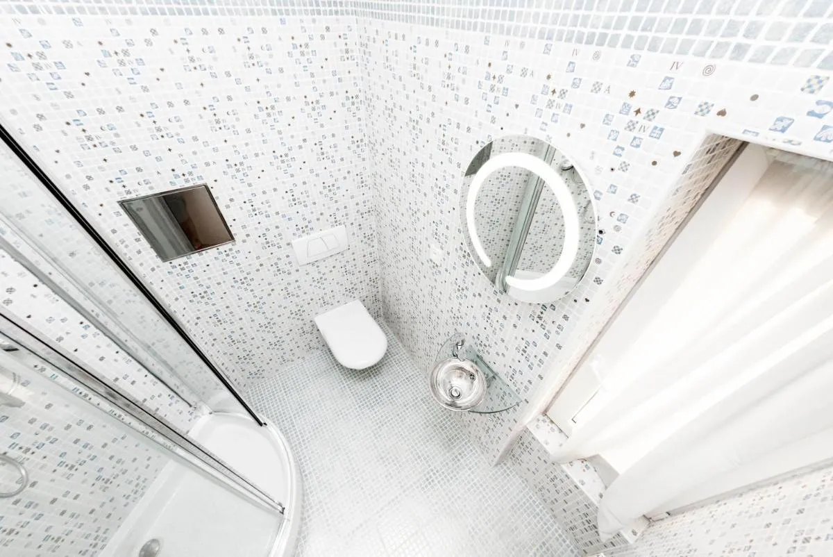 Image 1 of Romantic studio with jacuzzi