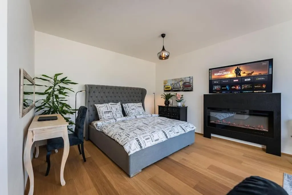 Image 5 of Romantic wellness apartment