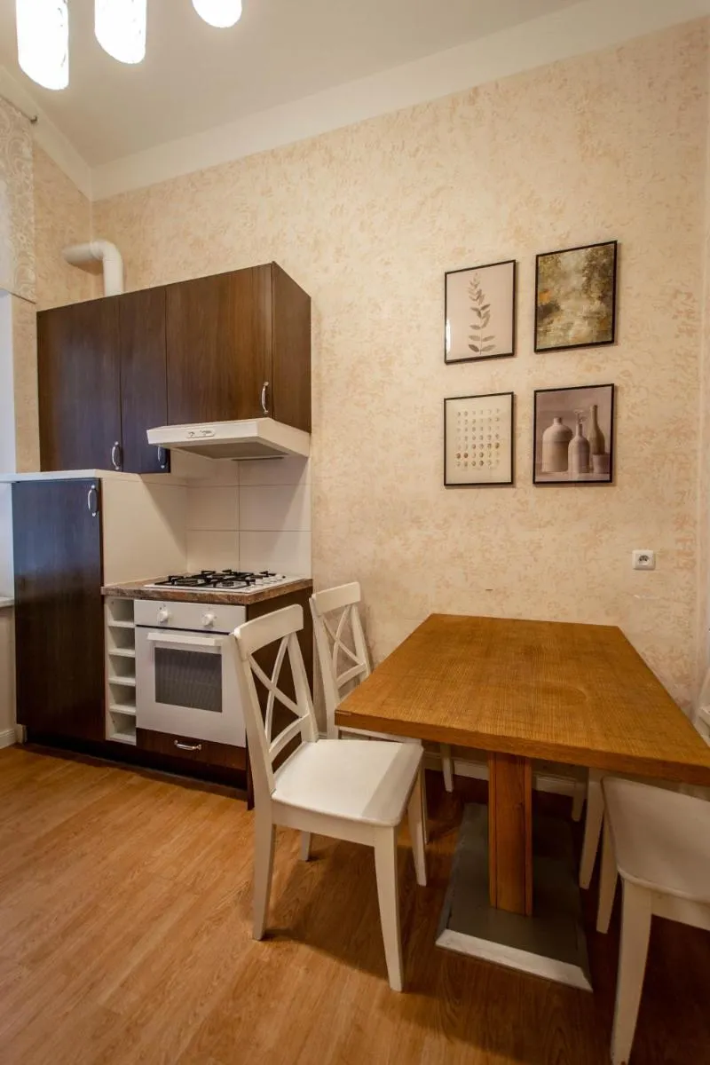 Image 4 of Rose Ruterra Suite